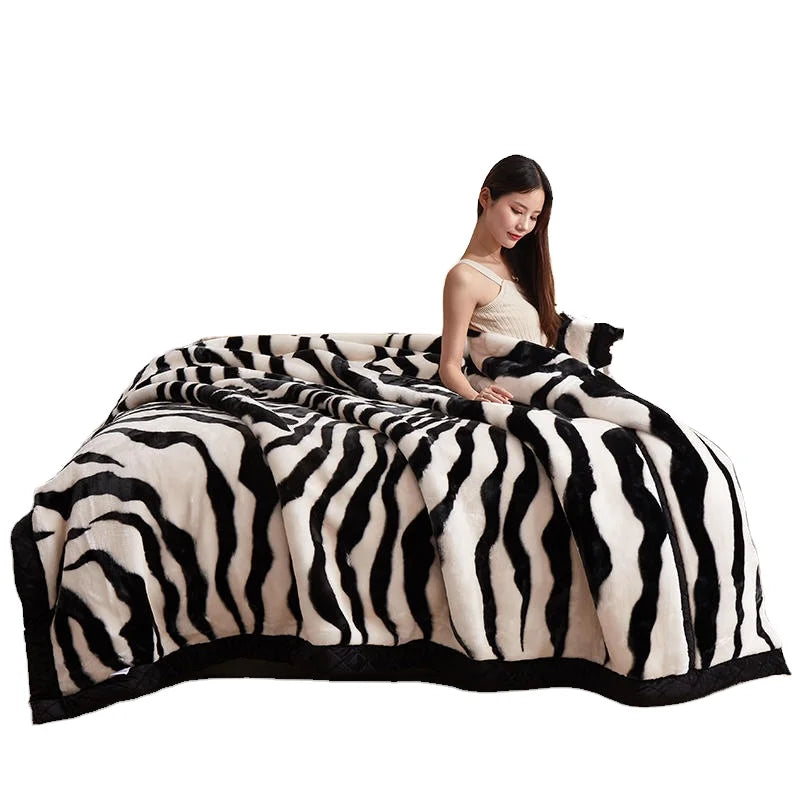 Winter Warm Heavy Plush Raschel Blanket Super Soft Anti-Pilling Woven Rectangular Customizable Portable
