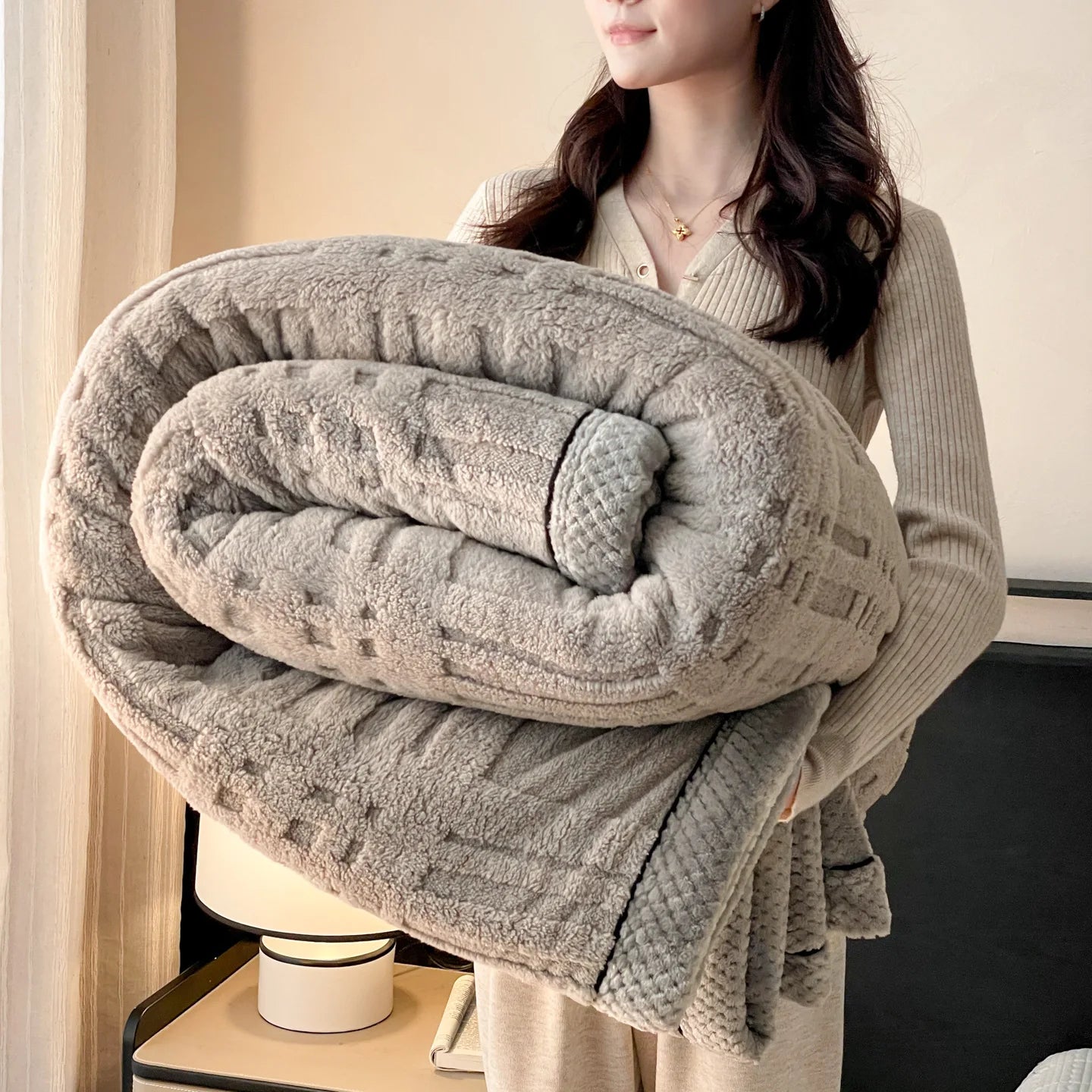 Western Style Polyester Fiber Blanket Winter Luxury Designer Comfort Decor Custom Rabbit Faux Fur Flannel Queen Size Blanket